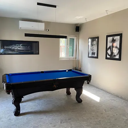 Luxury With A Swimming Pool Mavarstica, Ciovo - 20403 Villa *